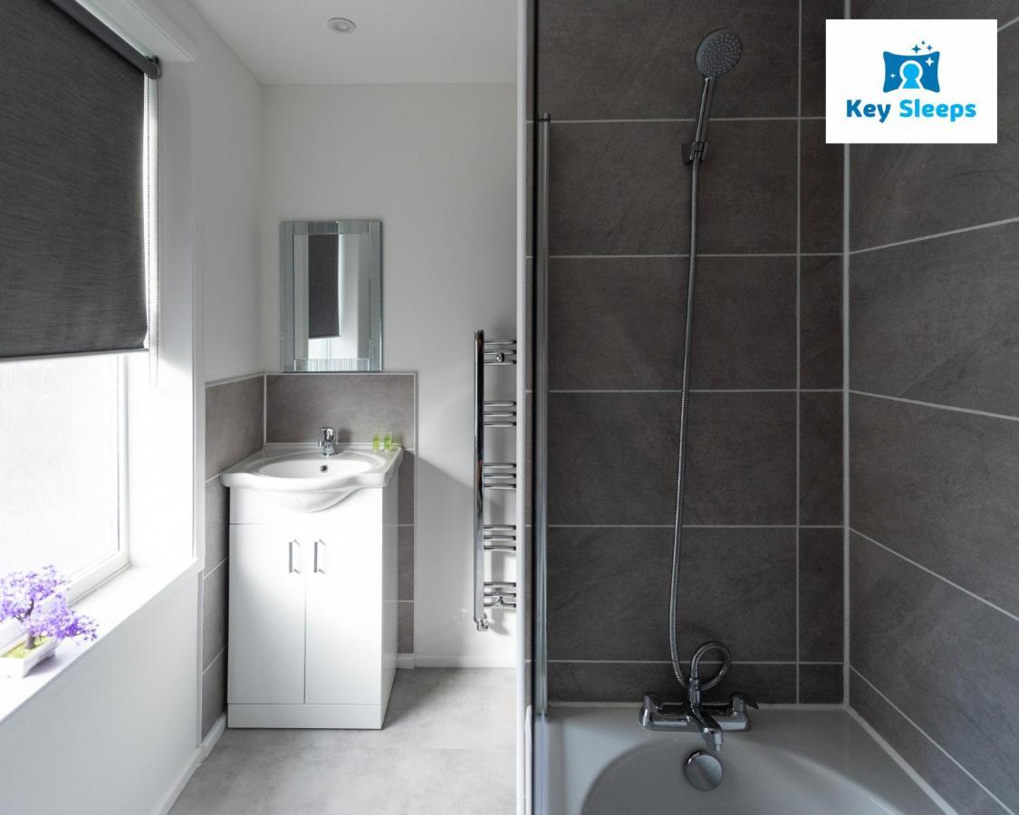 Five Bedroom Spacious Modern House By Keysleeps Short Lets Workington Lake District Beach Zewnętrze zdjęcie